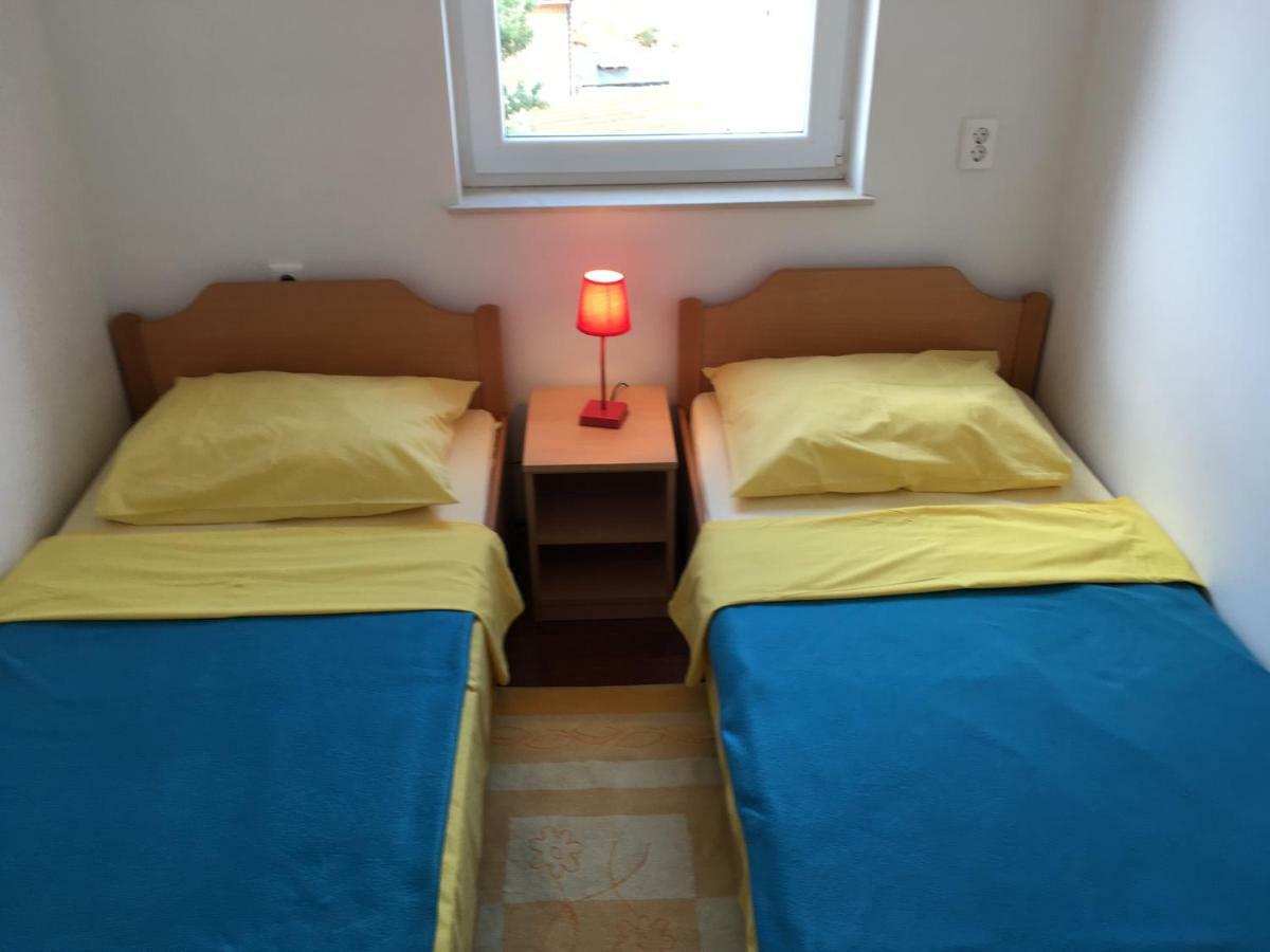 Apartmani Marija Klimno A Exterior foto