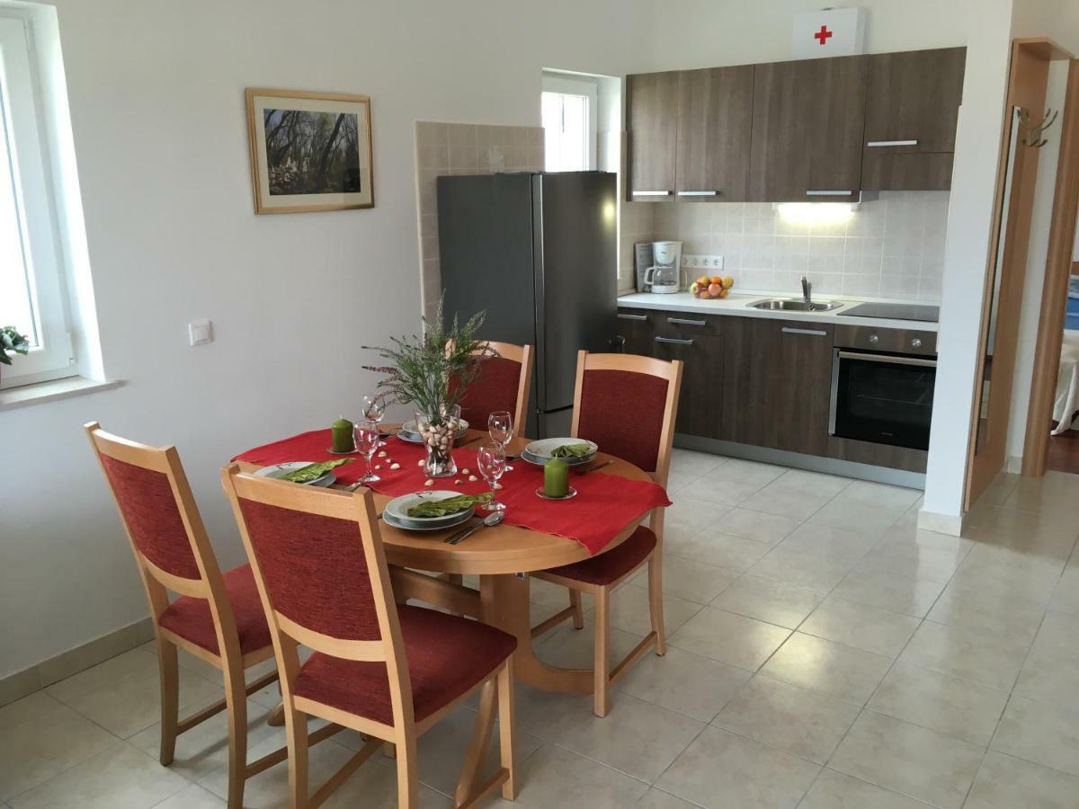 Apartmani Marija Klimno A Exterior foto